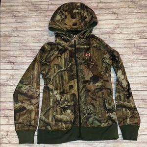 Under Armore Camo/Pink Hoodie x-small